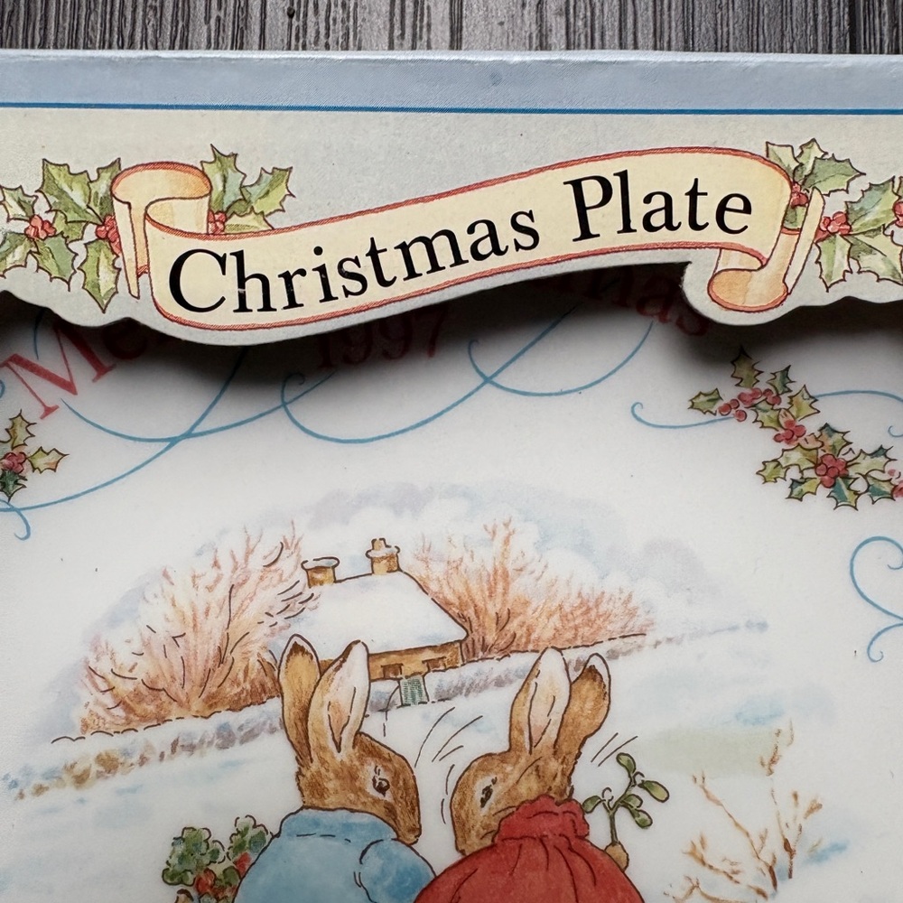 Vintage Wedgwood Peter Rabbit Christmas Collector Plate 1997 Made in England NIB - Picture 5 of 13